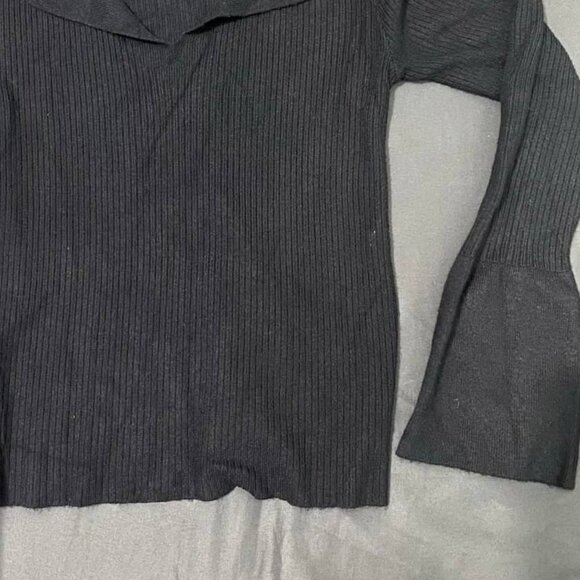 Black Ribbed Long Slevee Shirt - Picture 4 of 4